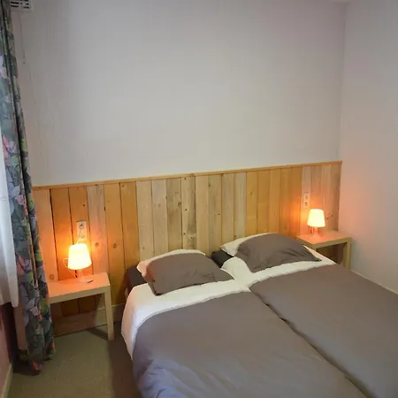 With Pool & Sauna, Cleaning Included *