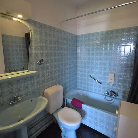 With Pool & Sauna, Cleaning Included 別荘