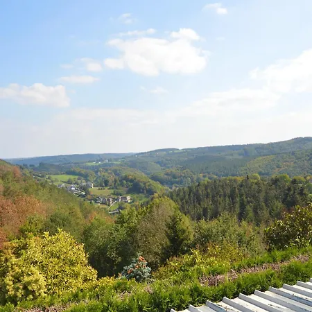 With Pool & Sauna, Cleaning Included * Trooz