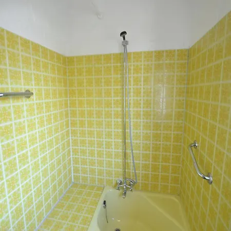 With Pool & Sauna, Cleaning Included